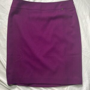 🎉$10 SALE! Tahari Purple Skirt